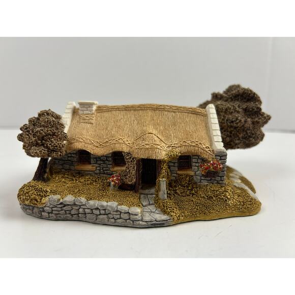 Lilliput Lane Quiet Cottage 1989 Irish Collection Cottage with Box & Deed - Picture 2 of 14